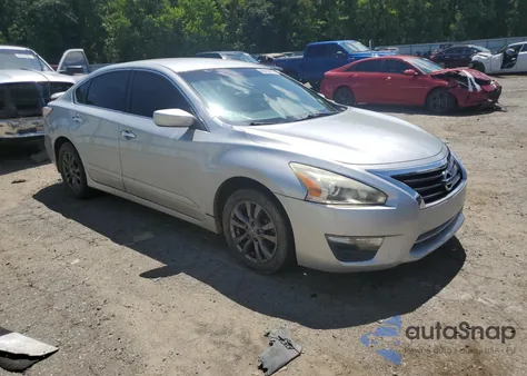 2015 Nissan Altima 2.5 from USA, damaged, VIN 1N4AL3AP2FN909237